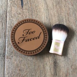 Too Faced Pink Leopard bronzer